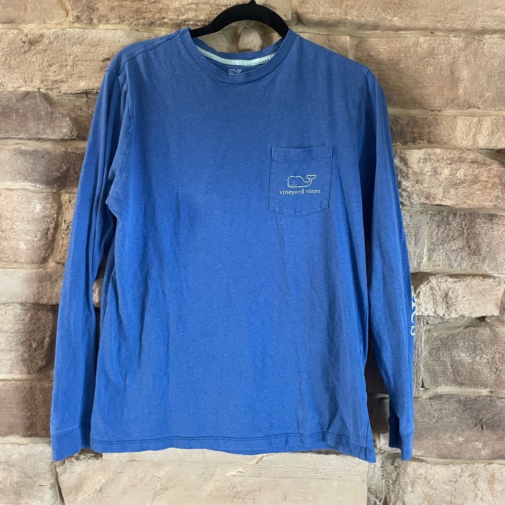Vineyard Vines blue king sleeve